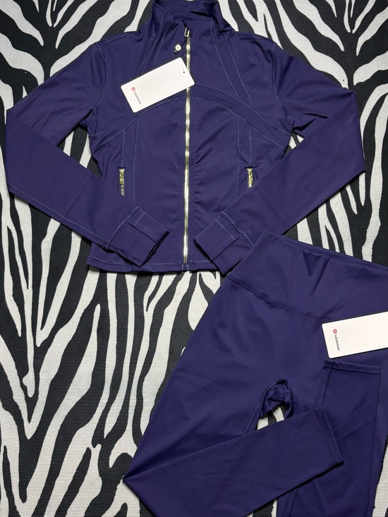 lululemon athletica Other - Cropped Navy And Gold Lululemon Set